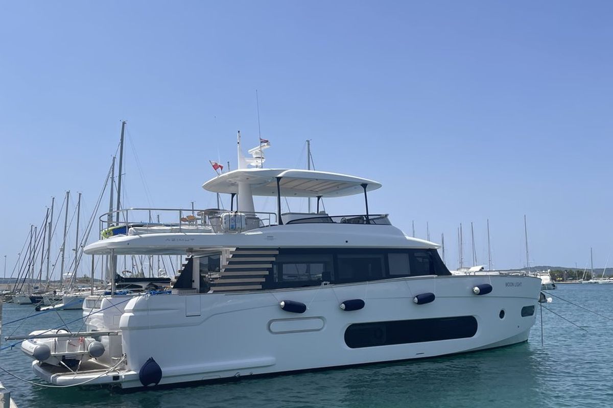 Exterior view of Moon light, a Azimut Magellano 66 yacht at Općina Sukošan, Croatia