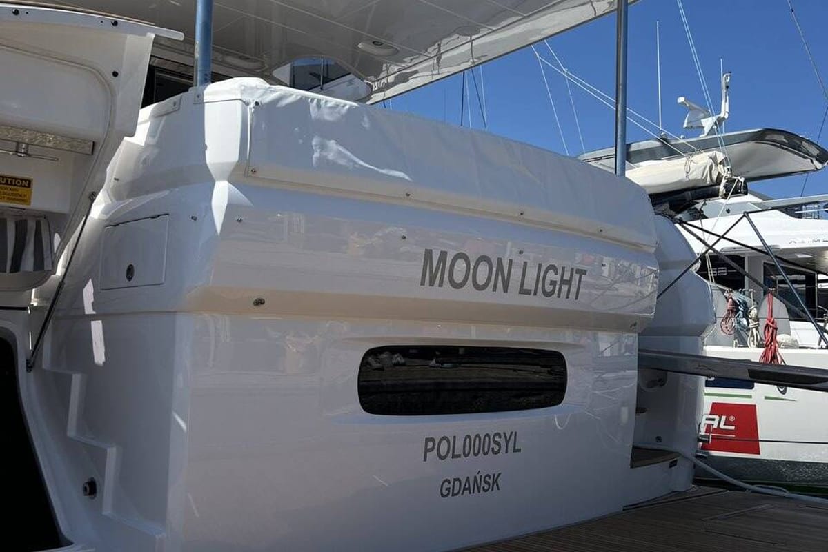 Moon light, a Azimut Magellano 66 yacht at Općina Sukošan, Croatia