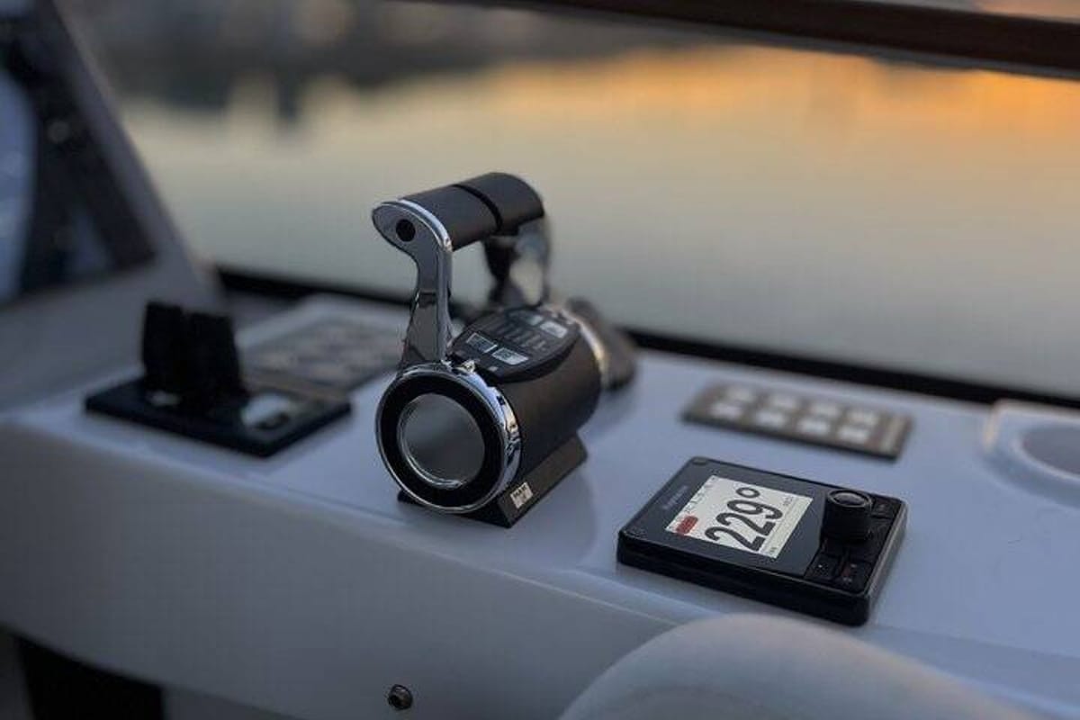 Head on Moon light, a Azimut Magellano 66 yacht at Općina Sukošan, Croatia