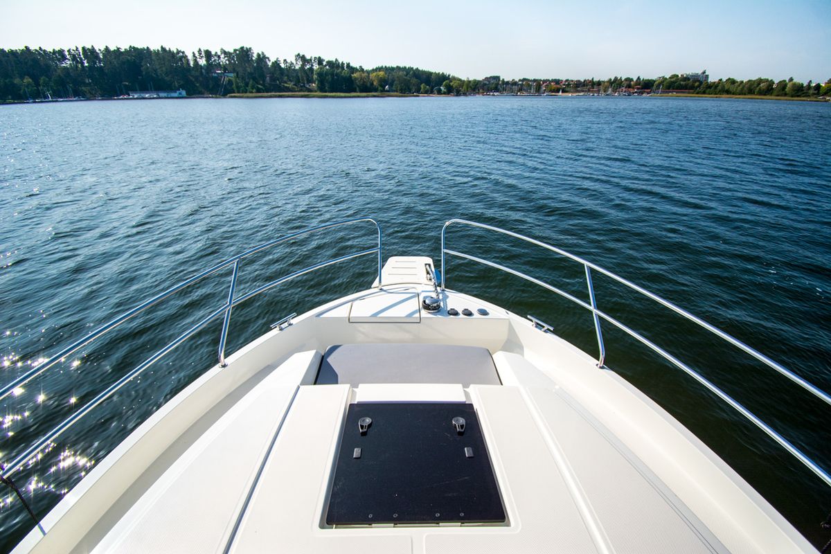 Deck of Balt 918 - 3 cab., a Balt 918 Titanium motorboat at Wilkasy, Poland