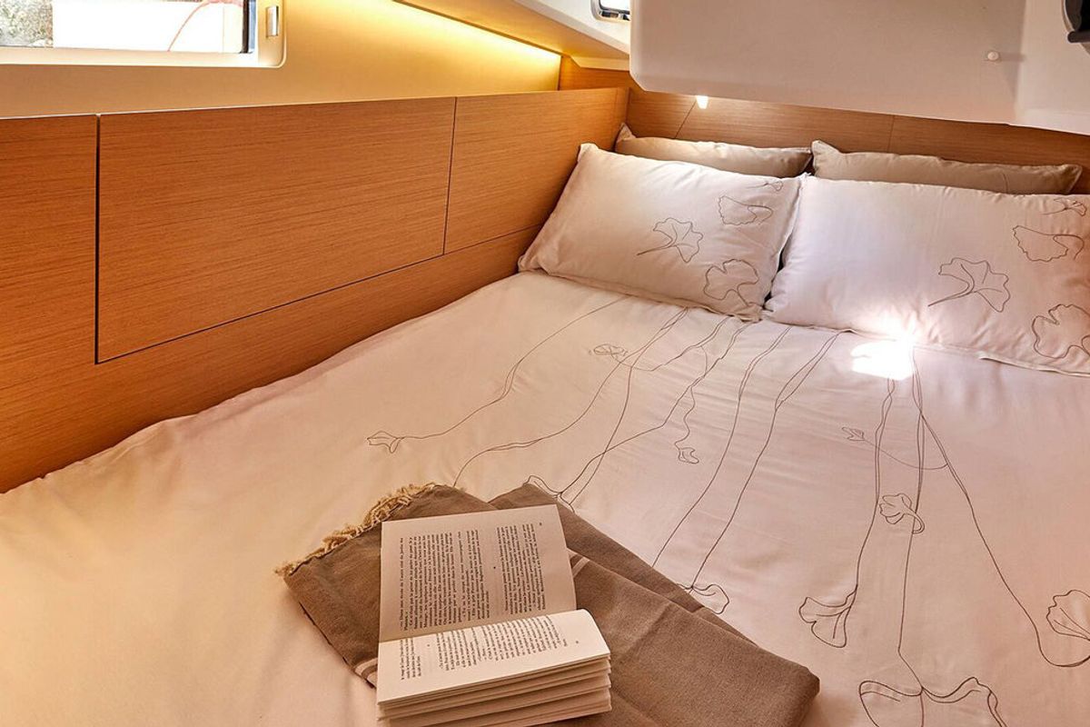 Cabin on Sunsail 410 Classic, a Jeanneau Sun Odyssey 410 sailboat at Gouvia, Greece