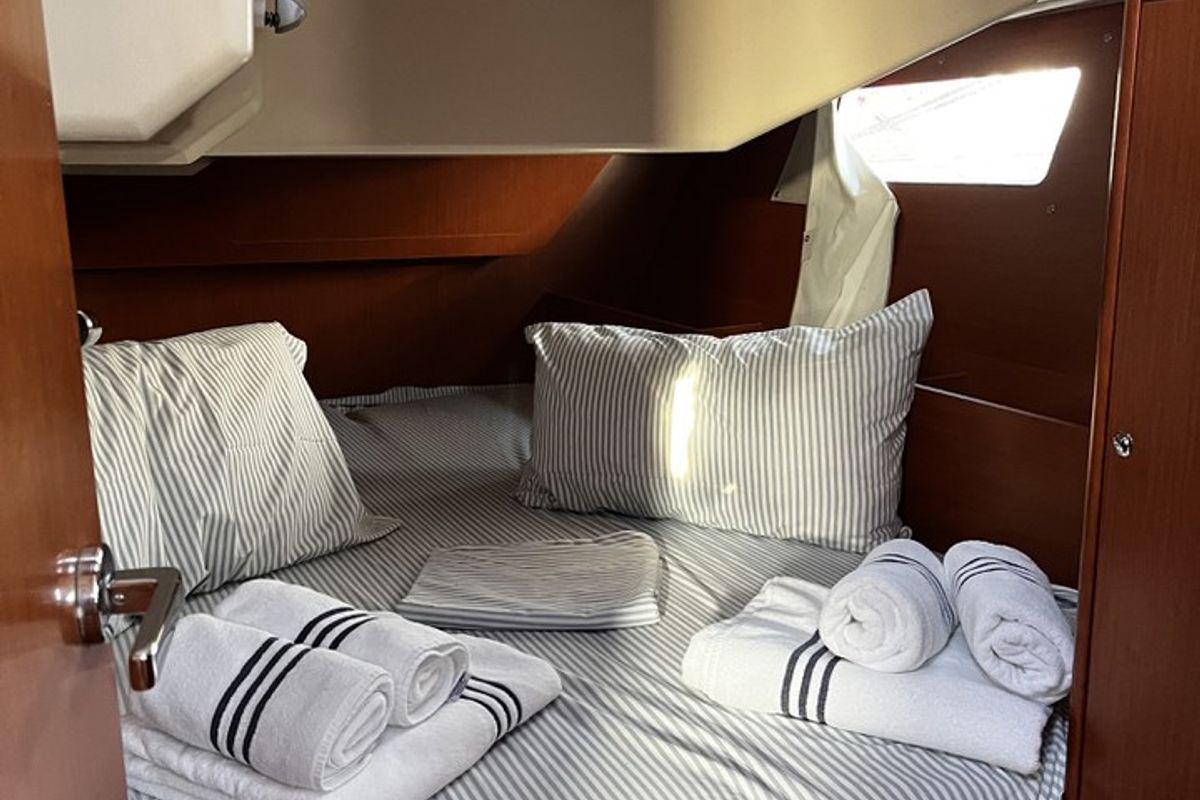 Cabin on Malika, a Beneteau Oceanis 41.1 sailboat at Cannigione, Italy