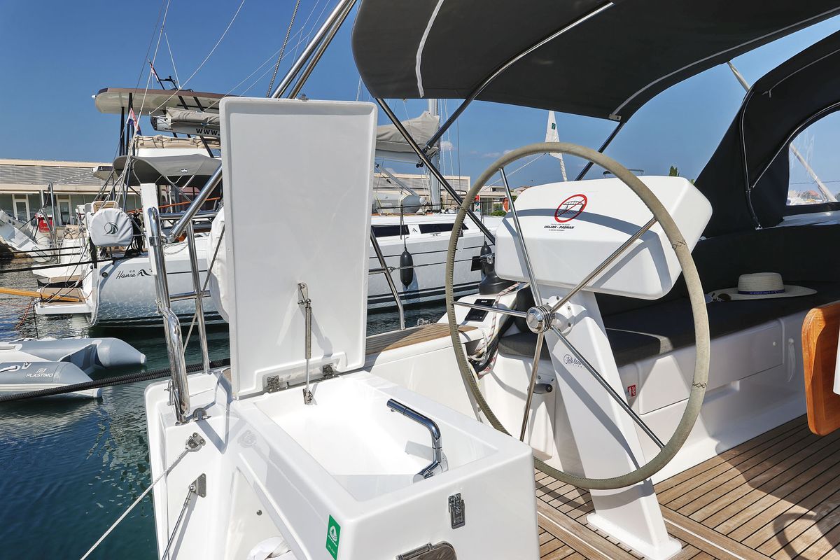 Cockpit of Tortuga, a Hanse Yachts Hanse 458 sailboat at Općina Sukošan, Croatia