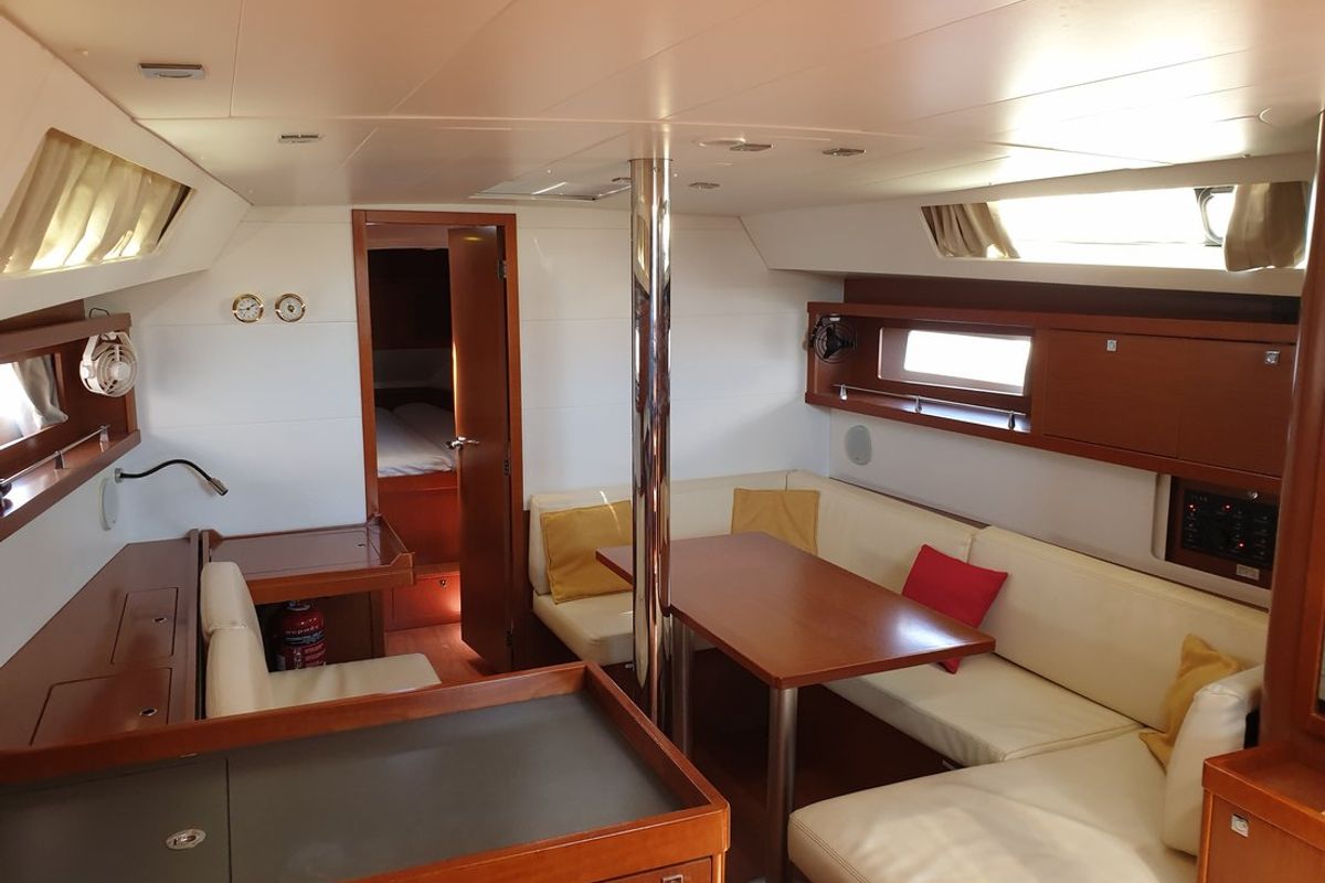 Salon of Ecstasea, a Beneteau Oceanis 41 sailboat at Athens, Greece