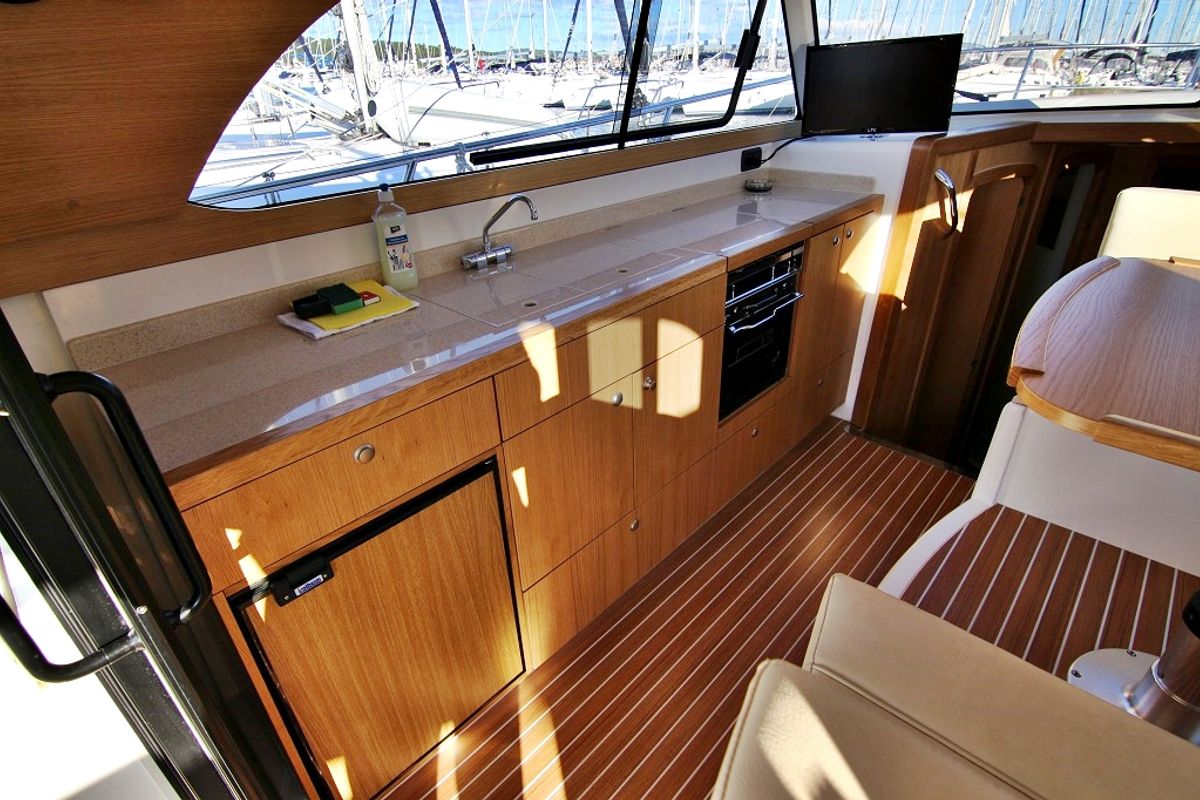 Galley of Mirta, a SAS - Vektor Adriana 36 motorboat at Općina Sukošan, Croatia