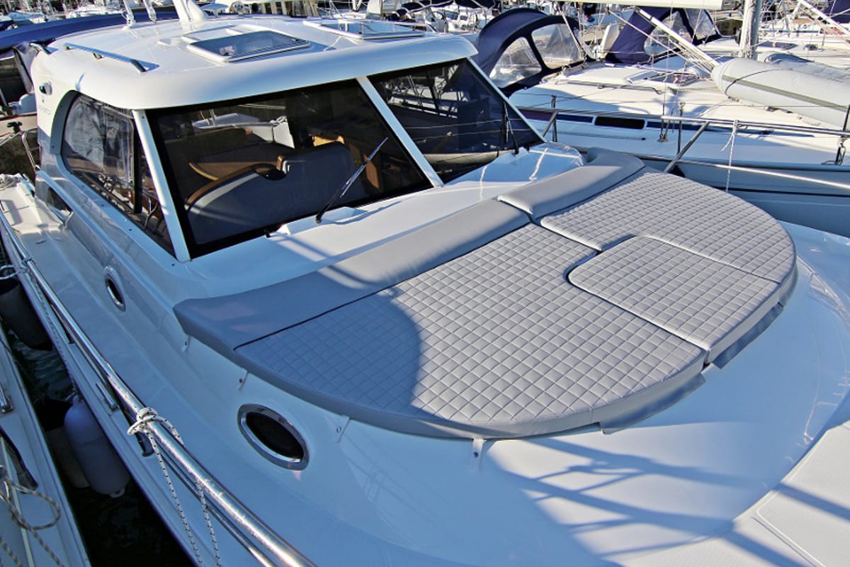 Head on Mirta, a SAS - Vektor Adriana 36 motorboat at Općina Sukošan, Croatia