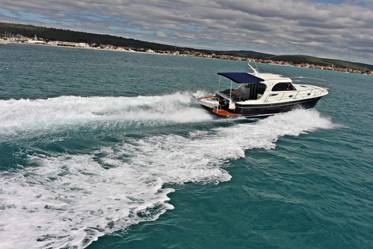 Exterior view of Mirta, a SAS - Vektor Adriana 36 motorboat at Općina Sukošan, Croatia