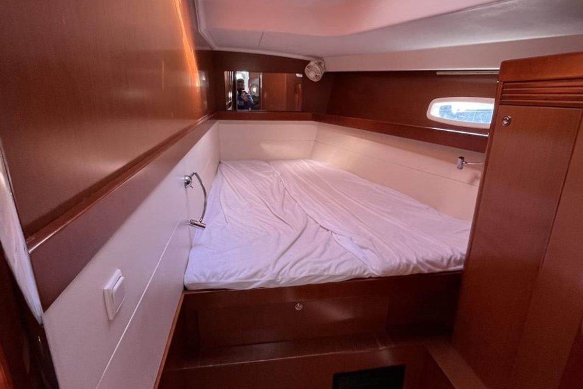 Cabin on Vanessa M, a Beneteau Oceanis 50 Family sailboat at Municipal Unit of Ellomenos, Greece