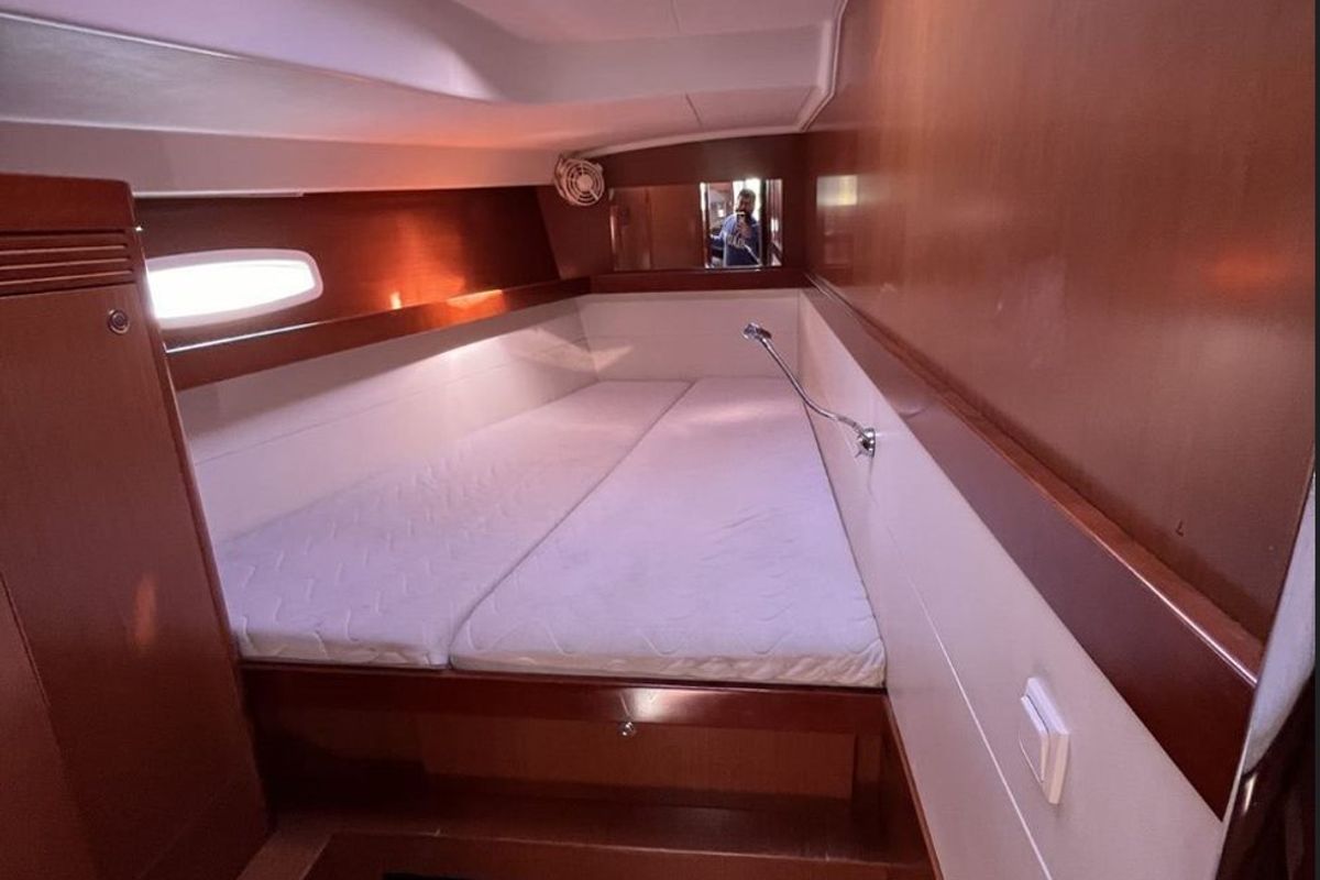 Cabin on Vanessa M, a Beneteau Oceanis 50 Family sailboat at Municipal Unit of Ellomenos, Greece