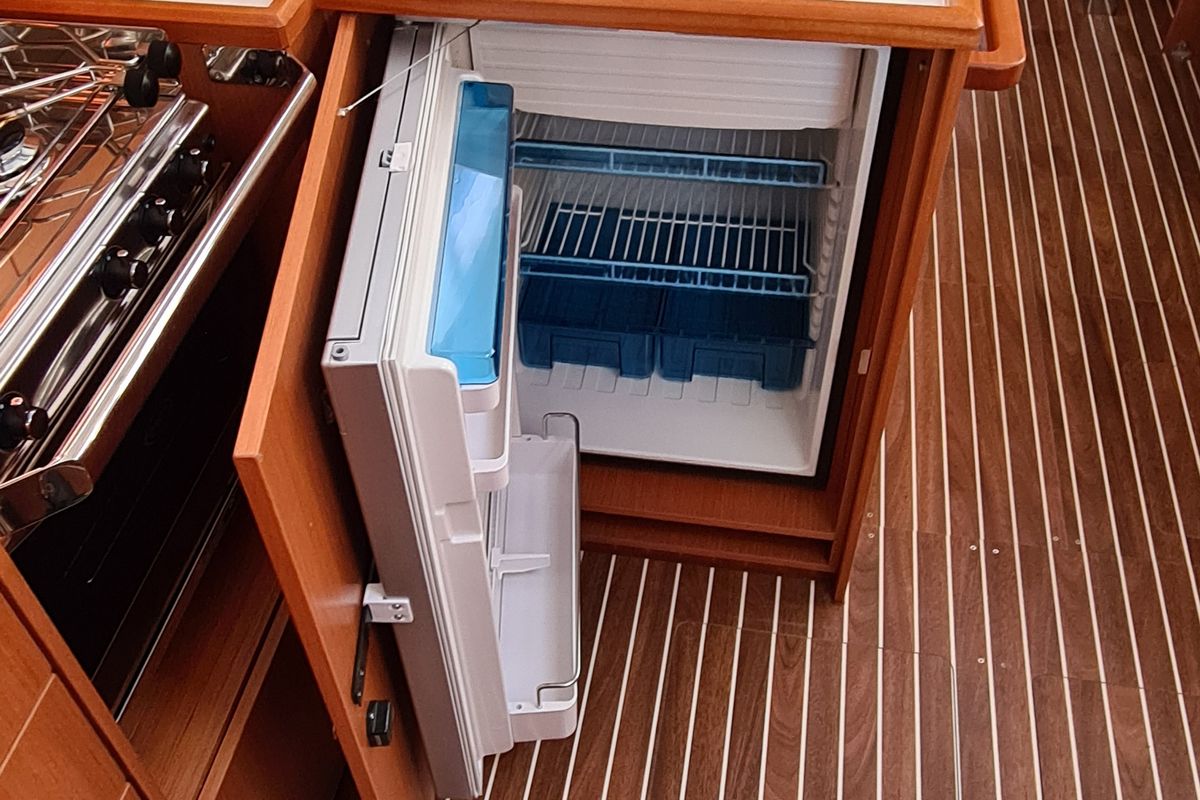 Galley of Melia, a Bavaria C42 sailboat at Tourlos, Greece