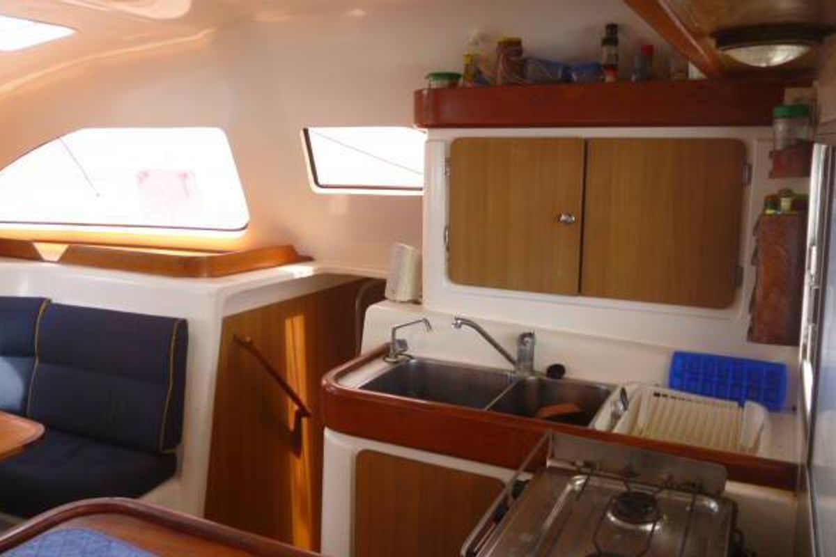 Galley of Valpar, a Nautitech Rochefort Nautitech 44 catamaran at San Blas, Corazon de Jesus, Panama