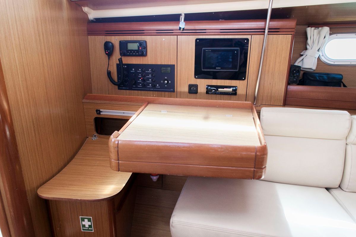 Salon of Formica, a Jeanneau Sun Odyssey 36i sailboat at Preveza, Greece