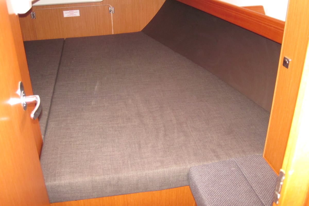 Cabin on Fiamma, a Bavaria Cruiser 37 sailboat at Capo d'Orlando, Italy