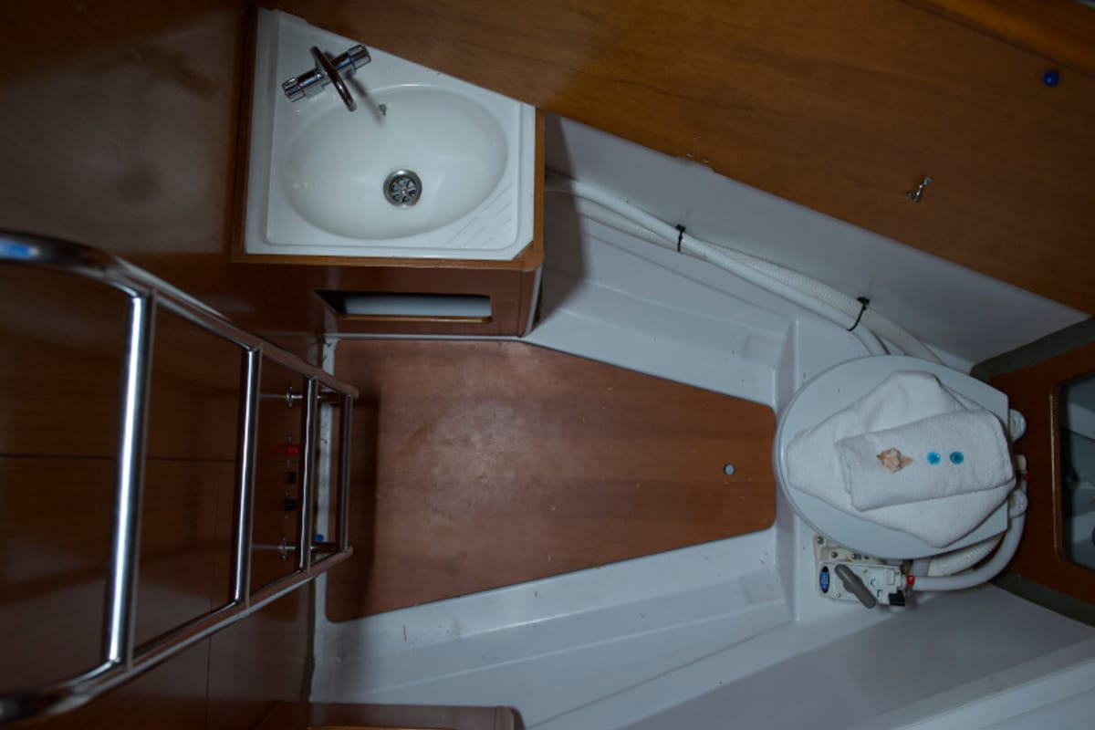 Head on Azzuro, a Beneteau Cyclades 50.5 sailboat at Athens, Greece