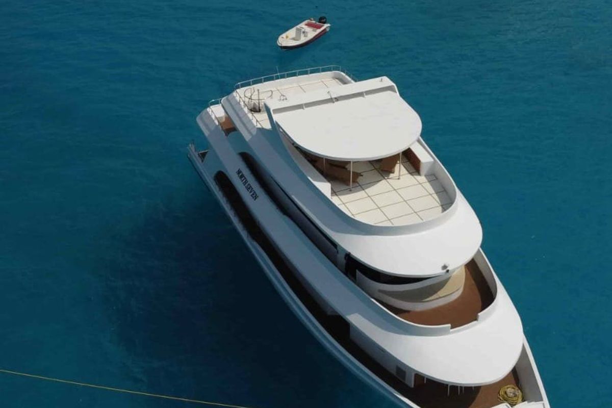 Exterior view of North Seven Liveaboard, a Custom Made North Seven yacht at Malé, Maldives