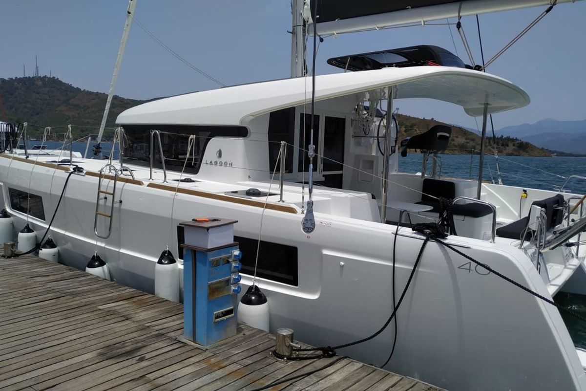 Exterior view of Leo, a Lagoon 40 catamaran at Fethiye, Turkey