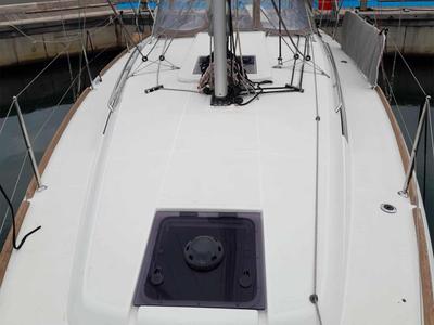 Deck of Anatema, a Jeanneau Sun Odyssey 349 sailboat at Piombino, Italy