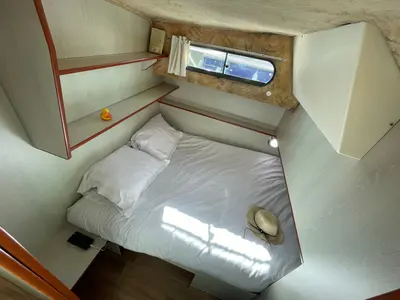 Cabin on Crescendo, a Nicols Sedan 1170 motorboat at Grez-Neuville, France