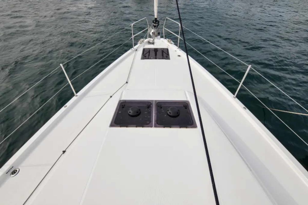 Deck of New Horizons II, a Jeanneau Sun Loft 47 sailboat at La Favière, France