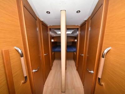 Cabin on New Horizons II, a Jeanneau Sun Loft 47 sailboat at La Favière, France