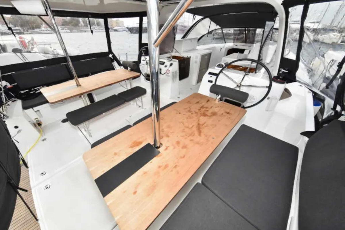 Deck of New Horizons II, a Jeanneau Sun Loft 47 sailboat at La Favière, France