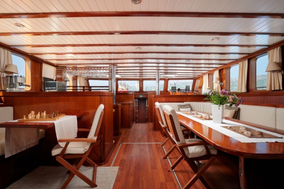 Salon of QUEEN OF ADRIATIC, a Gulet Gulet gulet at Grad Kaštela, Croatia