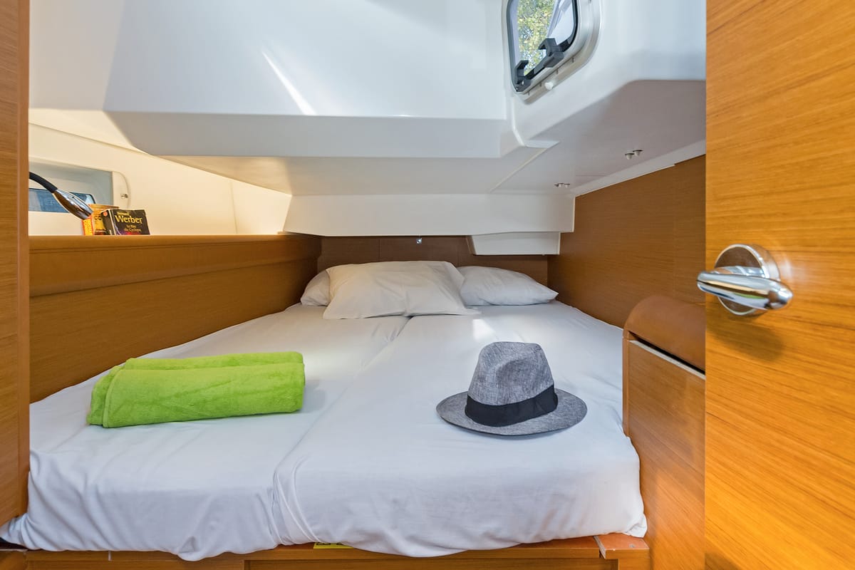 Cabin on Geva I, a Jeanneau Sun Odyssey 419 sailboat at Municipal Unit of Rhodes, Greece