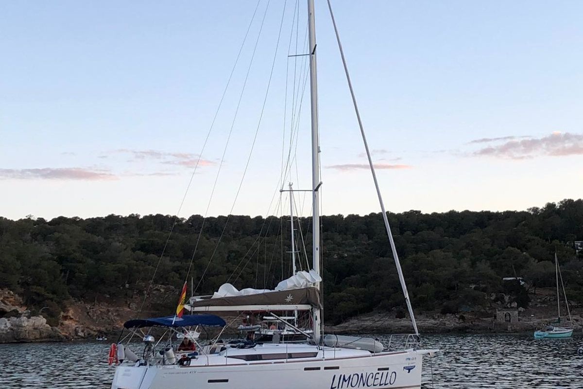 Exterior view of Alboran Limoncello (Majorca), a Jeanneau Sun Odyssey 419 sailboat at es Jonquet, Spain