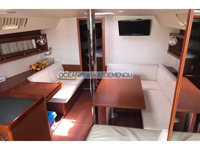 Salon of Comfort, a Beneteau Oceanis 41 sailboat at Gouvia, Greece