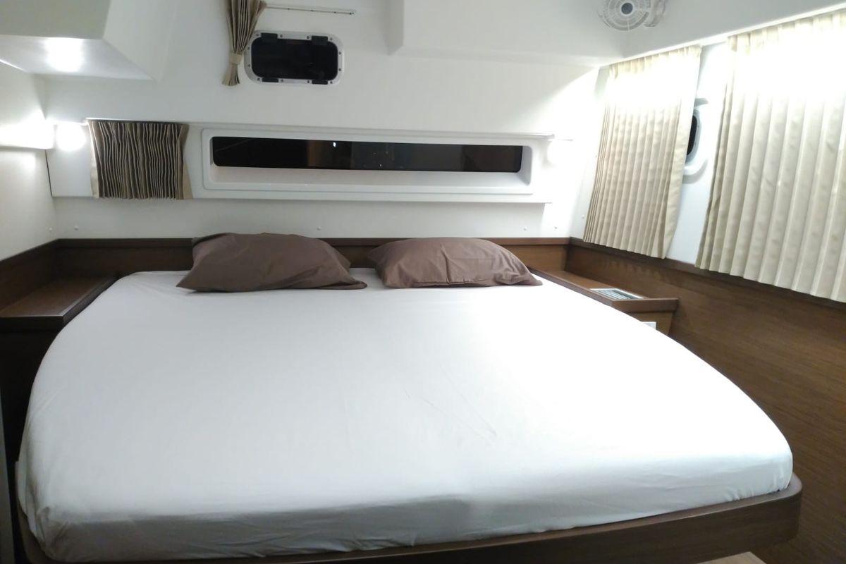 Cabin on Sol, a Lagoon 42 catamaran at Alameda, United States