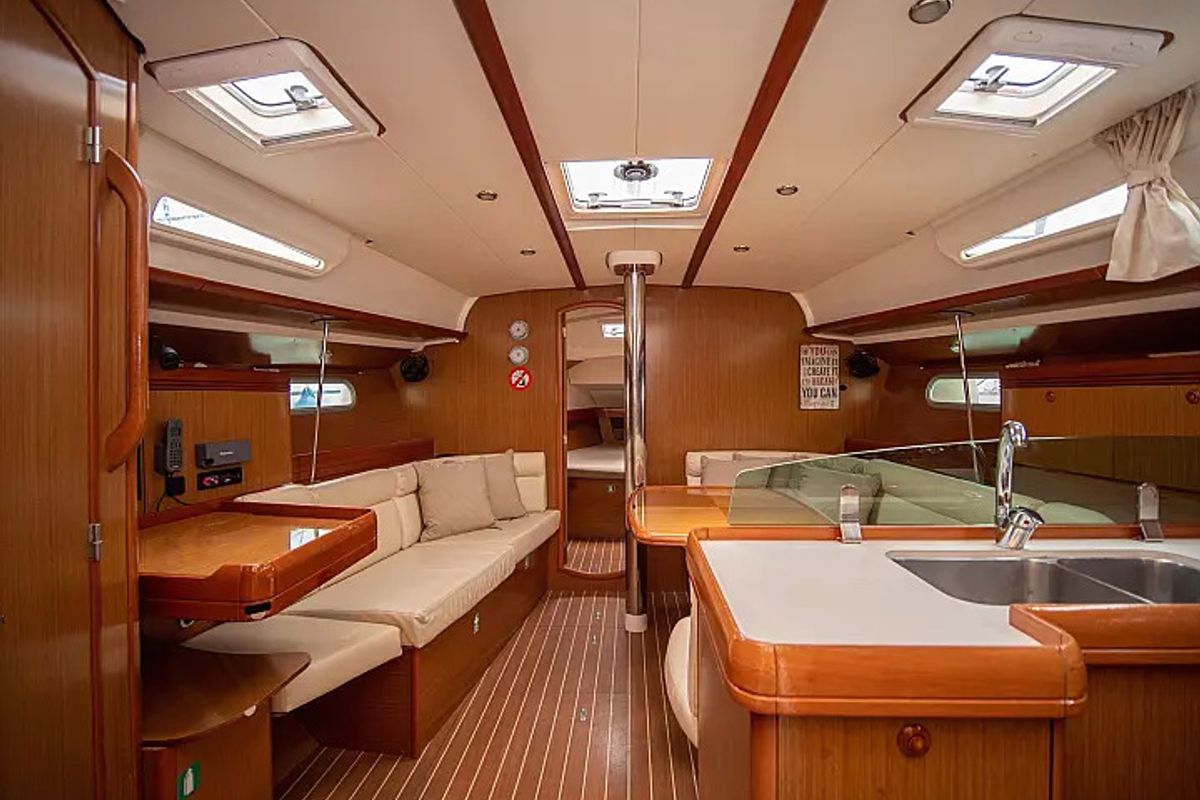 Salon of Mila, a Jeanneau Sun Odyssey 42 i sailboat at Volos Municipality, Greece