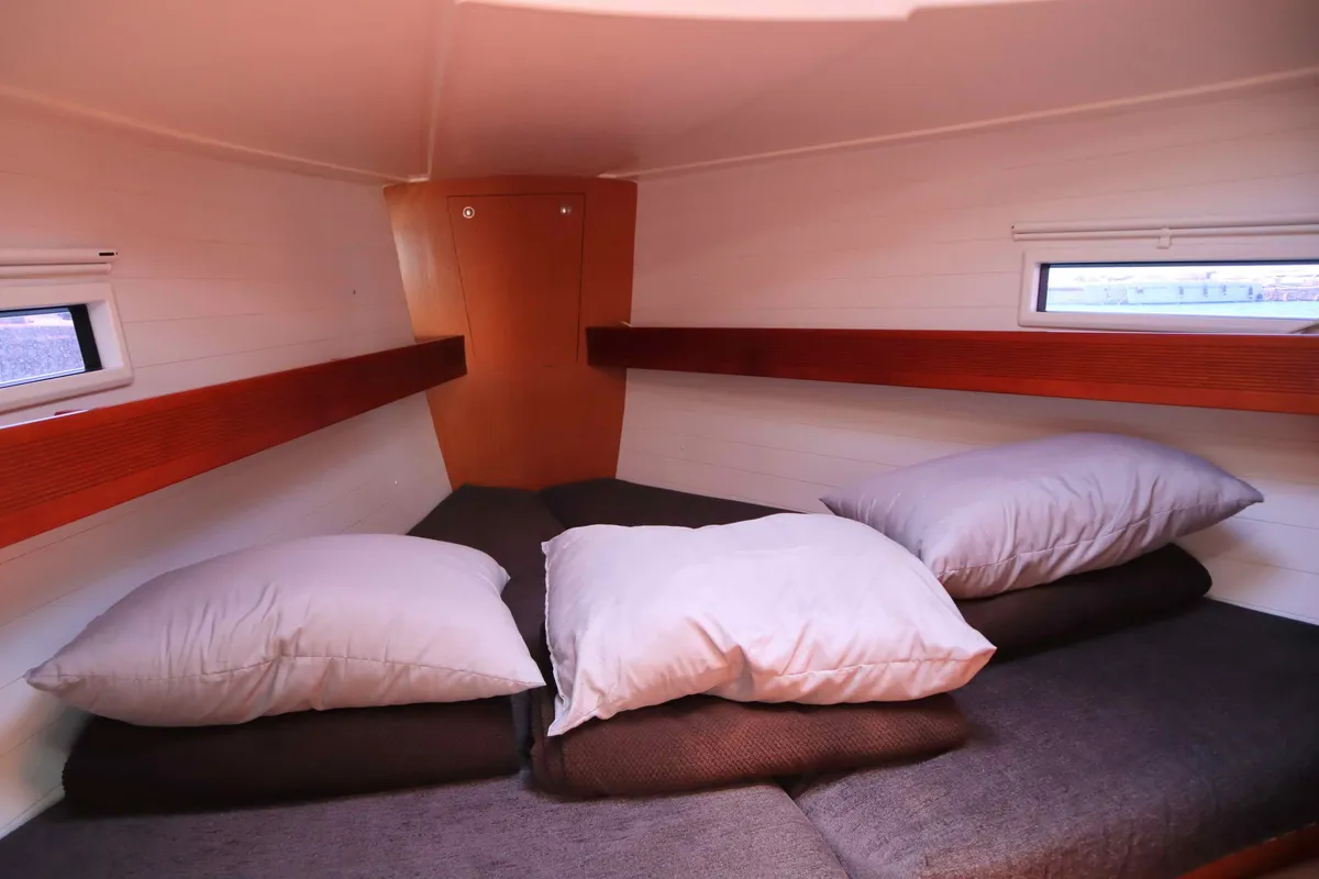 Cabin on Fortuna Redux, a Bavaria Cruiser 40 sailboat at Athens, Greece