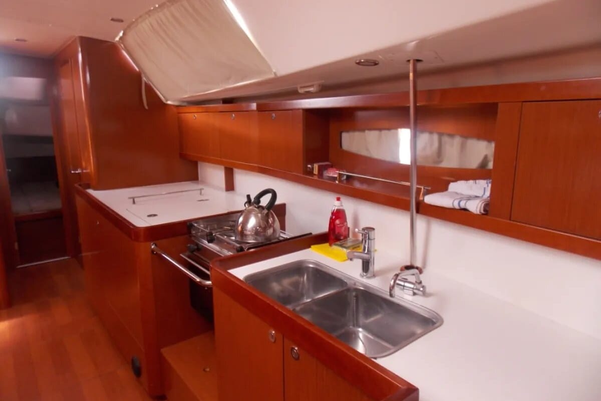 Galley of Fani, a Beneteau Oceanis 46 sailboat at Volos Municipality, Greece