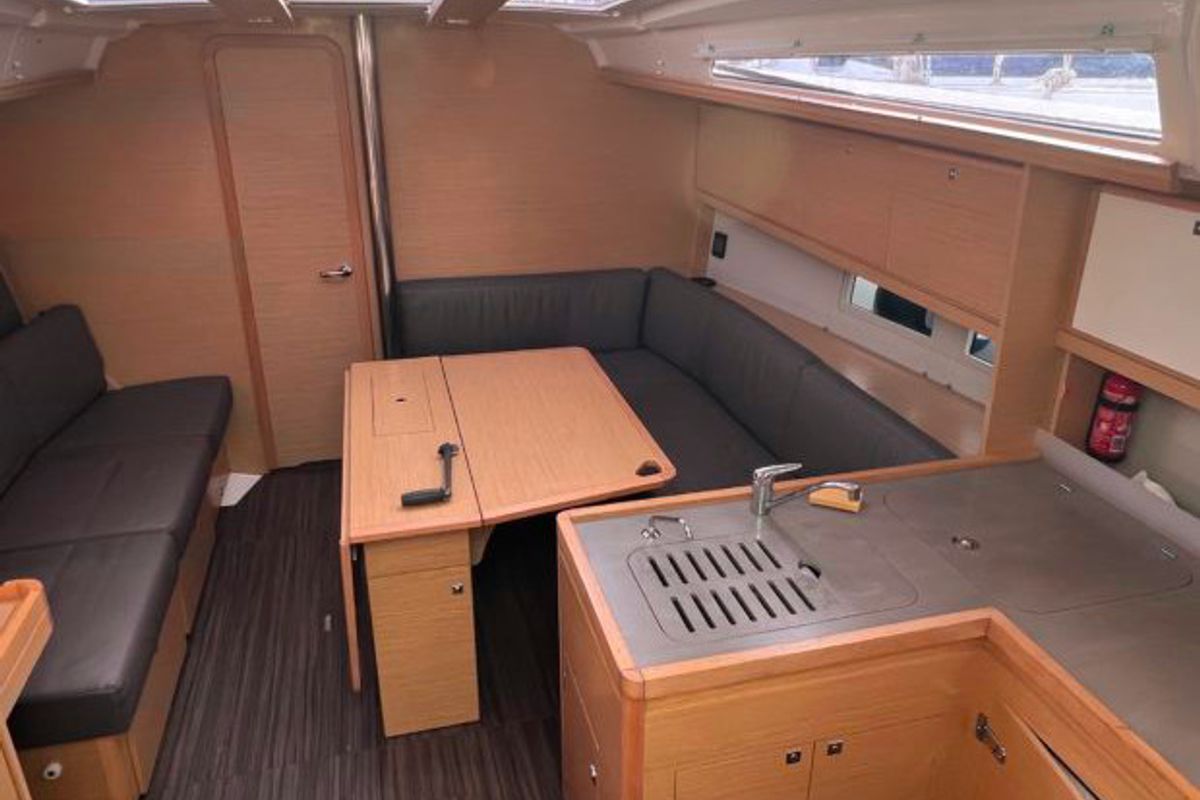 Galley of Extasie II, a Dufour 390 sailboat at Port Navalo, France