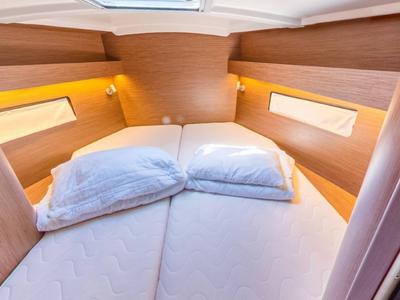 Cabin on Starlight, a Beneteau Oceanis 40.1 sailboat at Općina Medulin, Croatia