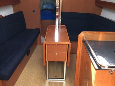 Salon of Nici, a Bavaria Cruiser 32 sailboat at Općina Vrsar, Croatia