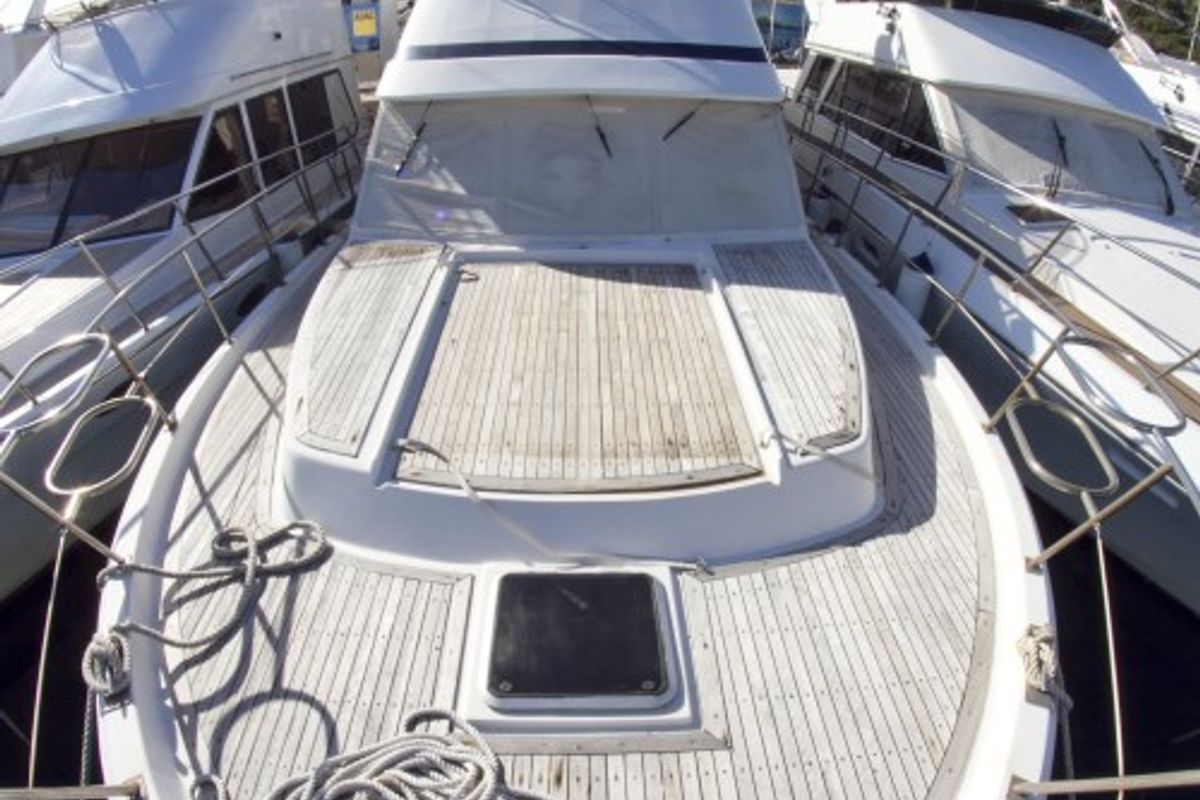 Deck of Holiday, a Staryacht 1670 motorboat at Primošten, Croatia