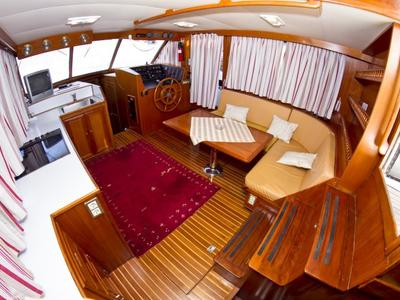 Salon of Holiday, a Staryacht 1670 motorboat at Primošten, Croatia