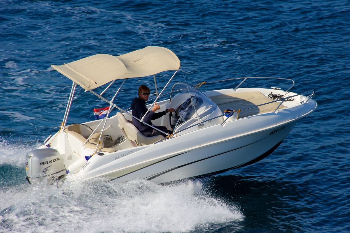 Exterior view of Beneteau Flyer 550 SUNdeck, a Beneteau Flyer 550 motorboat at Grad Trogir, Croatia