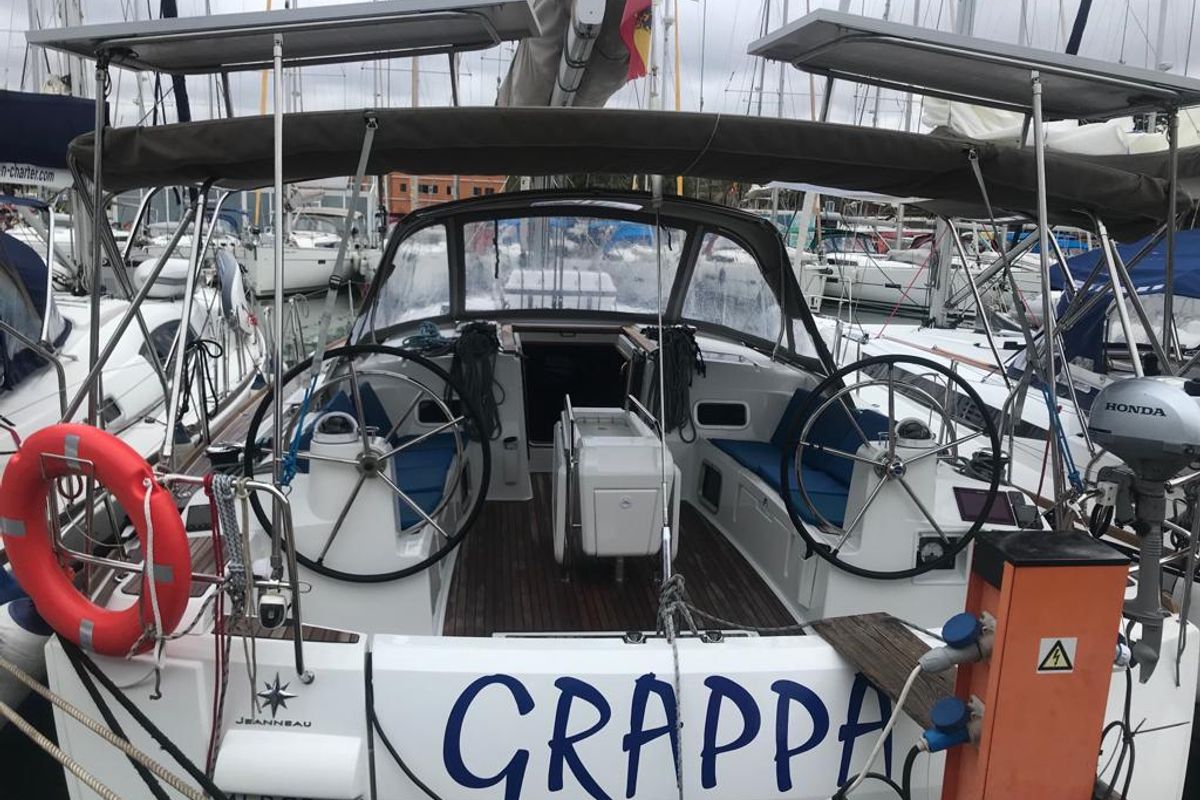 Cockpit of Alboran Grappa (Palmeira), a Jeanneau Sun Odyssey 519 sailboat at Murdeira, Cape Verde
