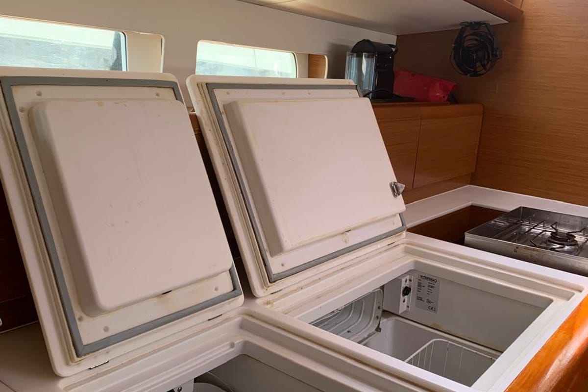 Galley of Aquaholic, a Jeanneau Sun Odyssey 519 sailboat at Municipal Unit of Ellomenos, Greece