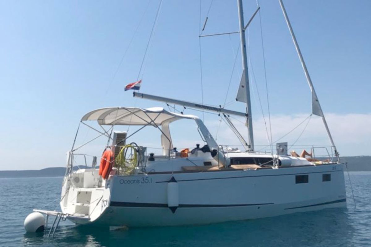 Exterior view of Idila, a Beneteau Oceanis 35.1 sailboat at Općina Sukošan, Croatia