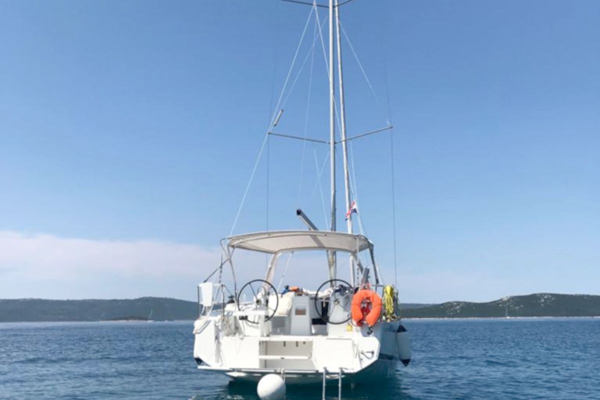 Exterior view of Idila, a Beneteau Oceanis 35.1 sailboat at Općina Sukošan, Croatia