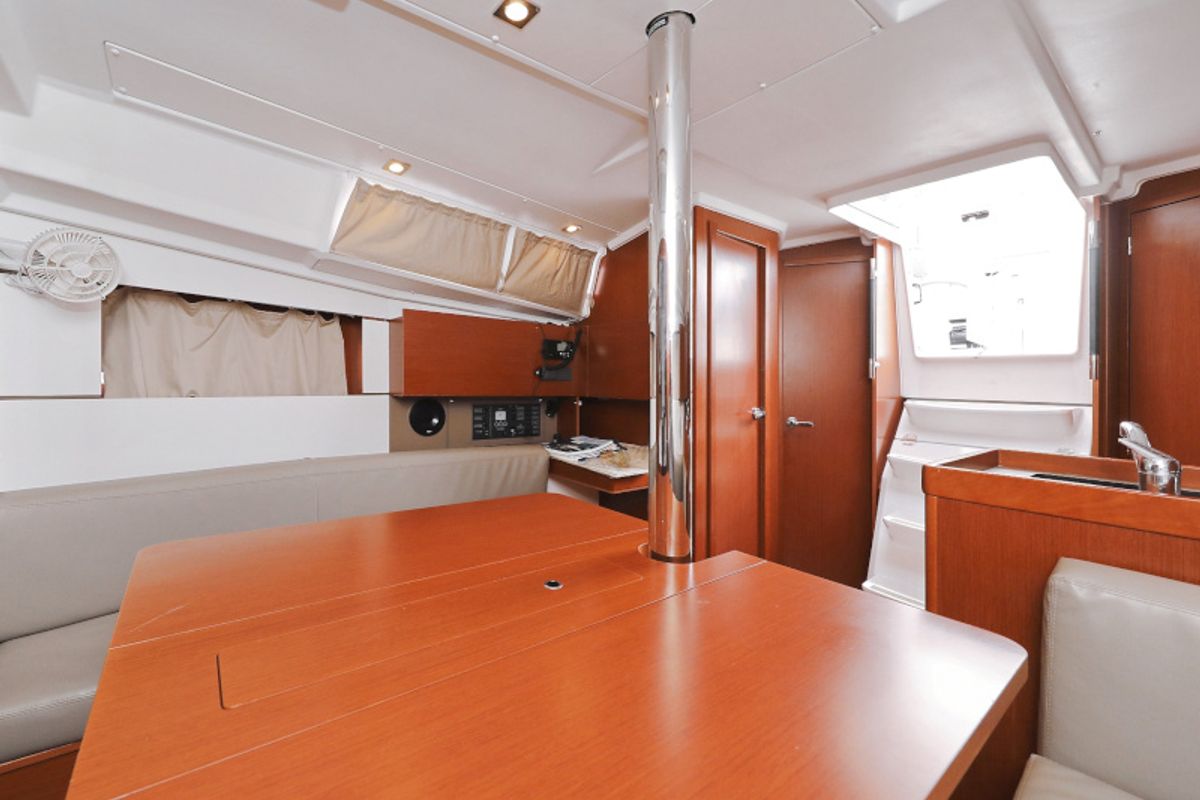 Salon of Idila, a Beneteau Oceanis 35.1 sailboat at Općina Sukošan, Croatia
