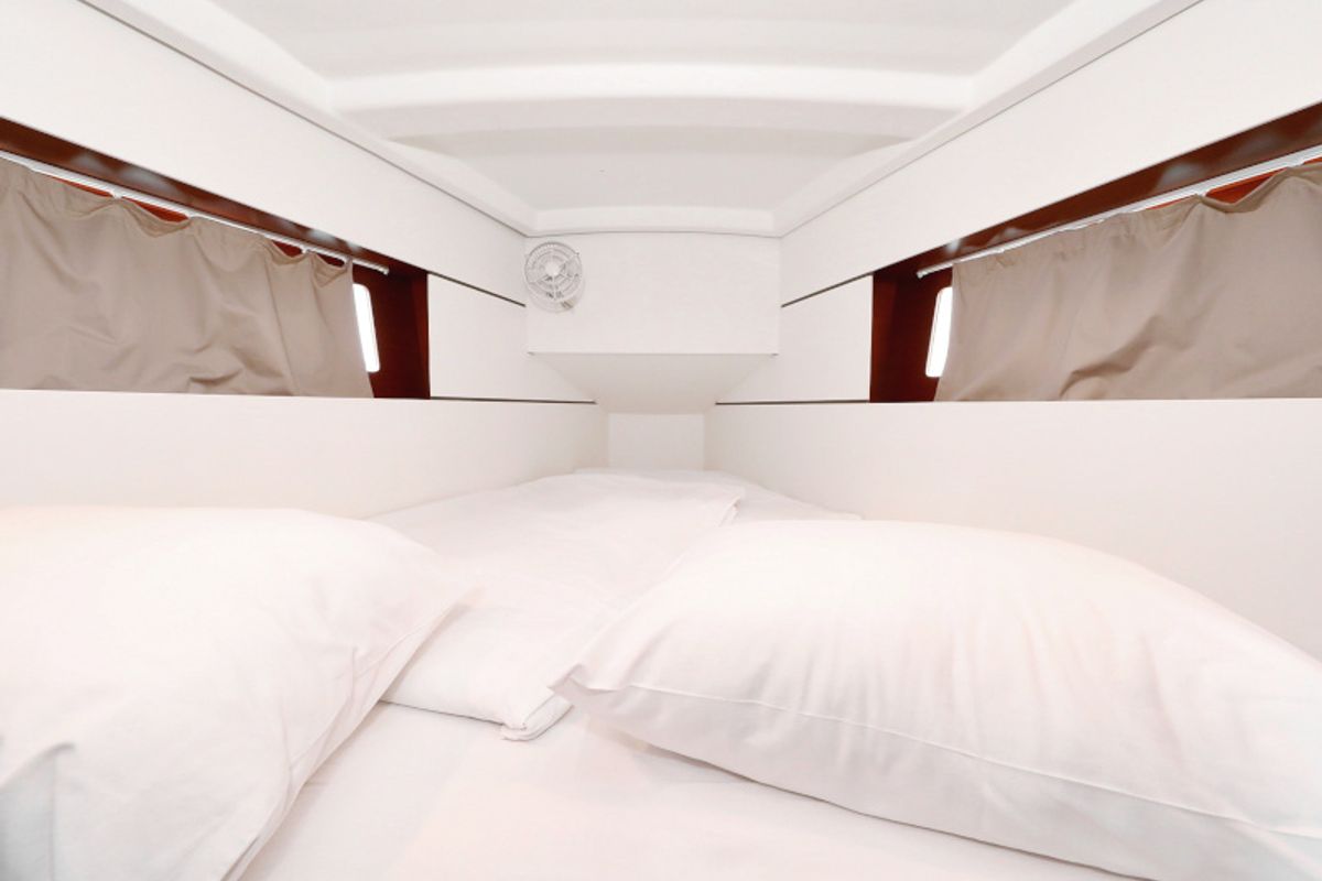 Cabin on Idila, a Beneteau Oceanis 35.1 sailboat at Općina Sukošan, Croatia