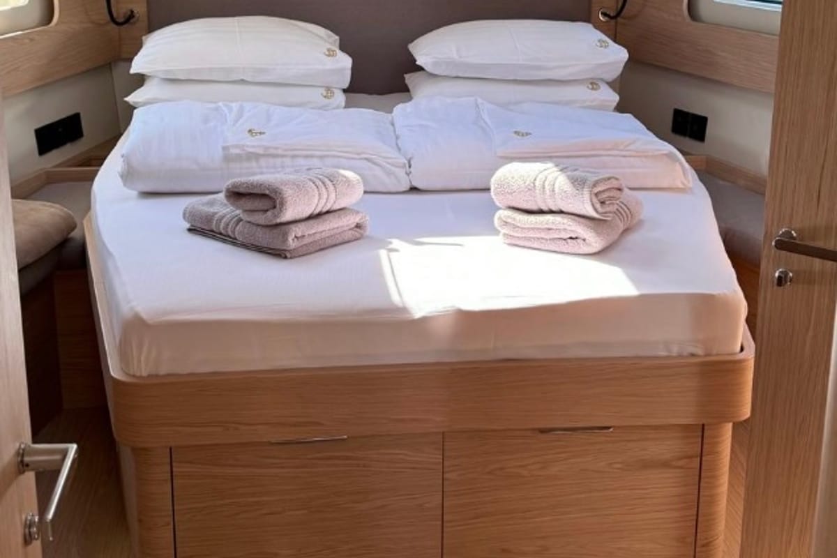 Cabin on Eve One, a Beneteau Oceanis 54 sailboat at Seget Donji, Croatia