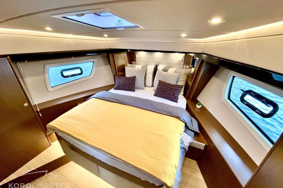 Spaceship, a Bavaria Virtess 420 Fly yacht at Punat, Croatia