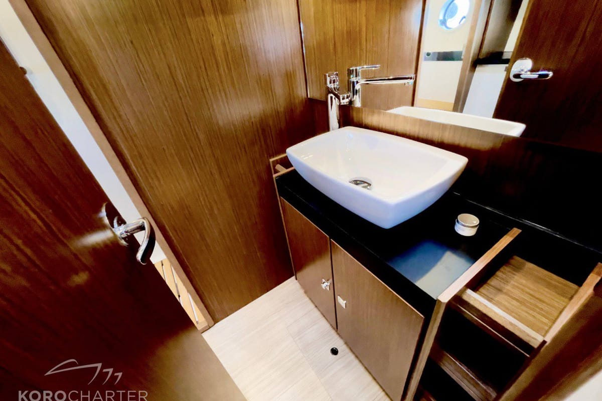 Spaceship, a Bavaria Virtess 420 Fly yacht at Punat, Croatia