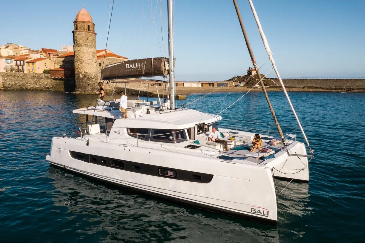 Exterior view of Loba do mar CRB, a Bali 4.6 catamaran at Alameda, United States