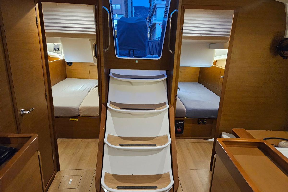 Cabin on Virginia, a Jeanneau Sun Odyssey 440 sailboat at Volos Municipality, Greece